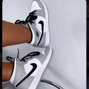 Meet your Posher, Deneveive